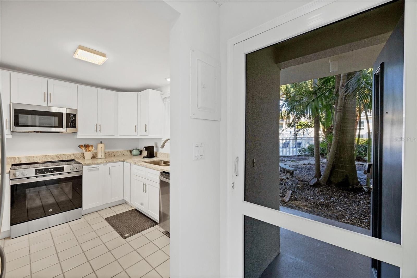 500 S WASHINGTON DR #3A, SARASOTA, FL — photo 5