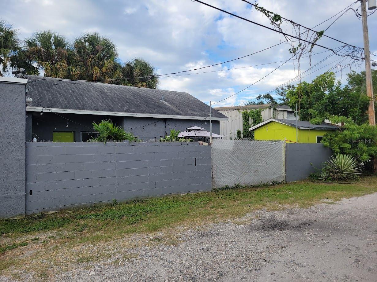 5205 HAINES RD N, ST PETERSBURG, FL — photo 3