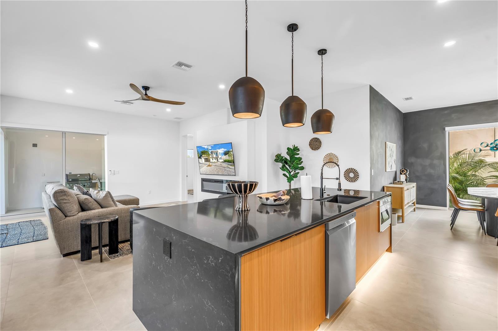 2305 TEMPLE ST, SARASOTA, FL — photo 13