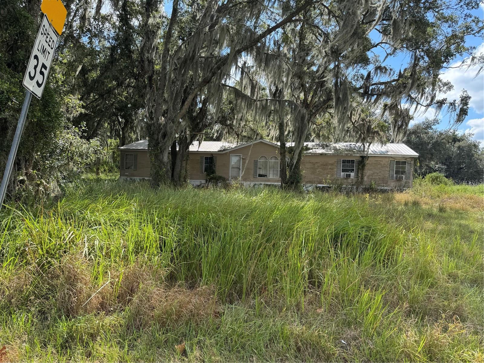 3721 PORTER RD, LITHIA, FL