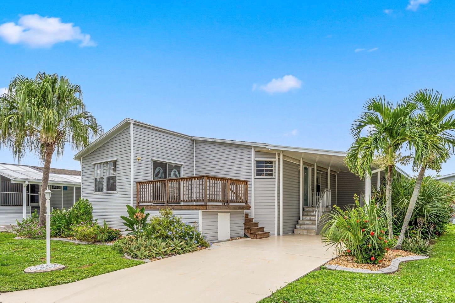 15 FREEMAN AVE, PUNTA GORDA, FL