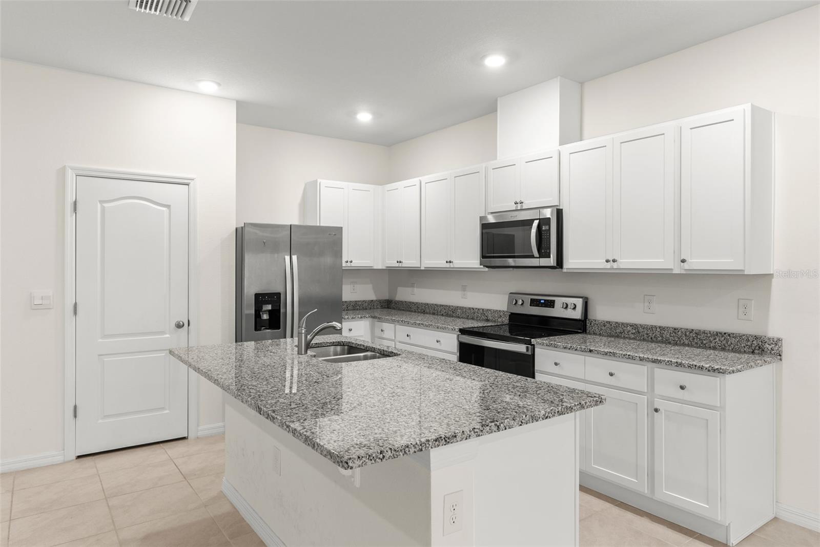 1198 LIDO DR, HOWEY IN THE HILLS, FL — photo 33