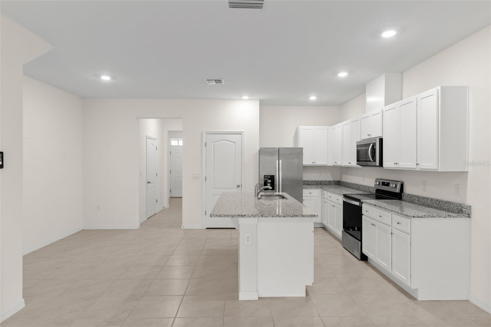 1198 LIDO DR, HOWEY IN THE HILLS, FL — photo 39
