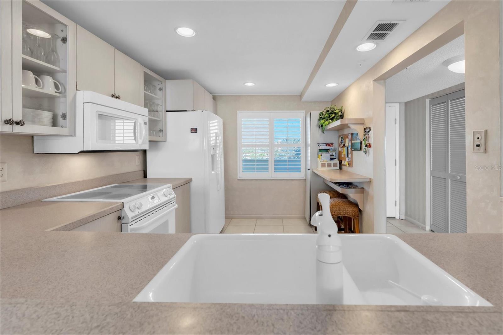 14950 GULF BLVD #402, MADEIRA BEACH, FL — photo 7