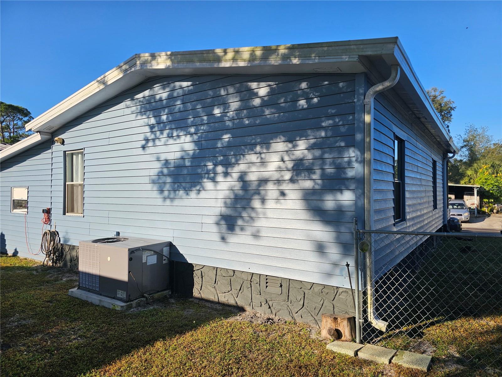 113 MAPLE DR, DEBARY, FL — photo 20