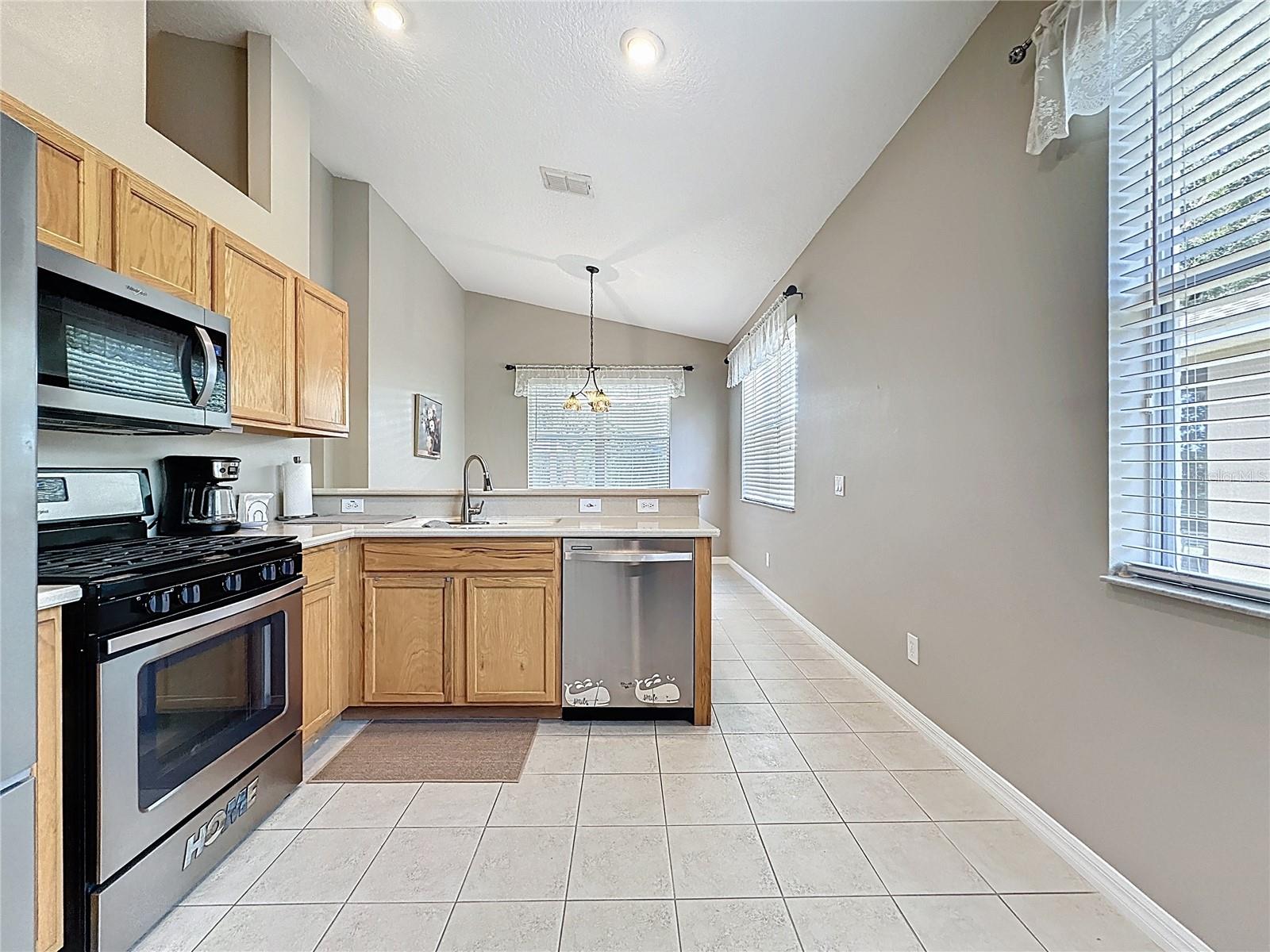133 CREPE MYRTLE DR, GROVELAND, FL — photo 31