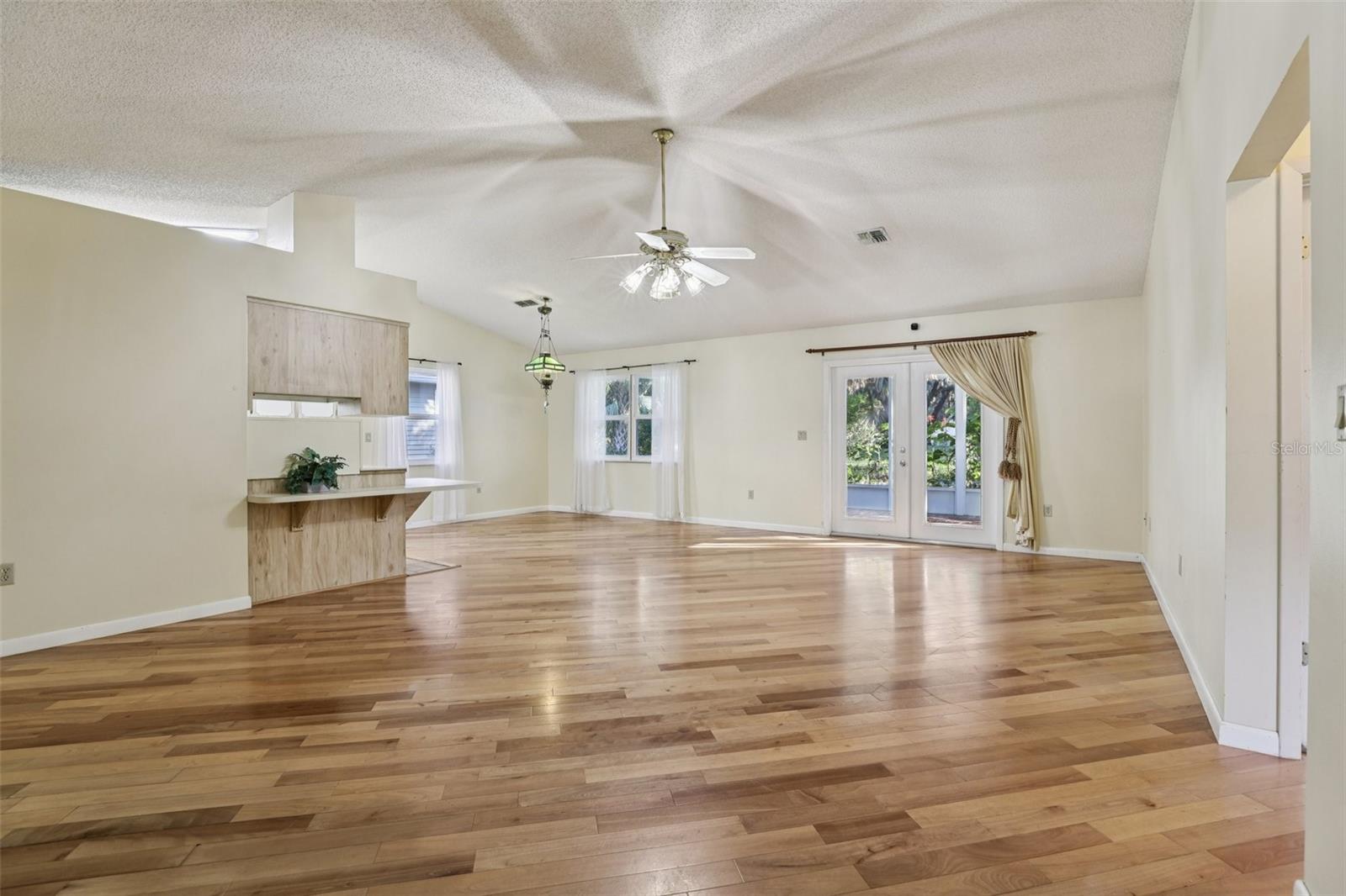 304 BRIGADOON CIR, LEESBURG, FL — photo 22