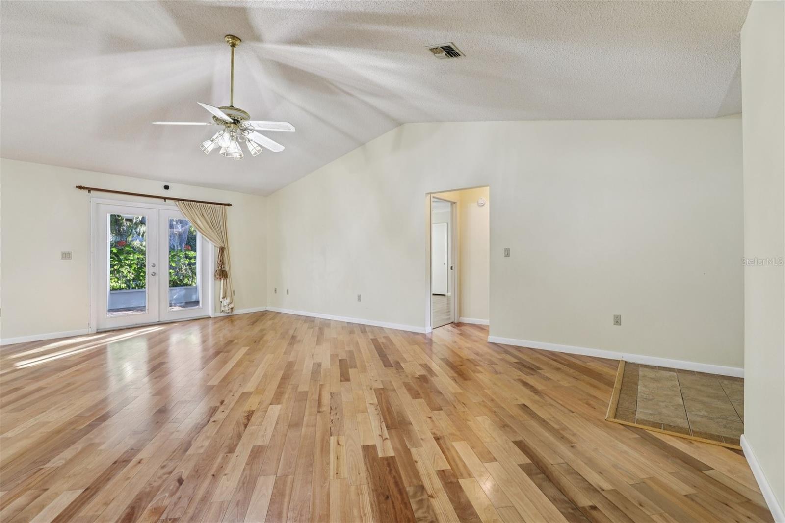 304 BRIGADOON CIR, LEESBURG, FL — photo 24