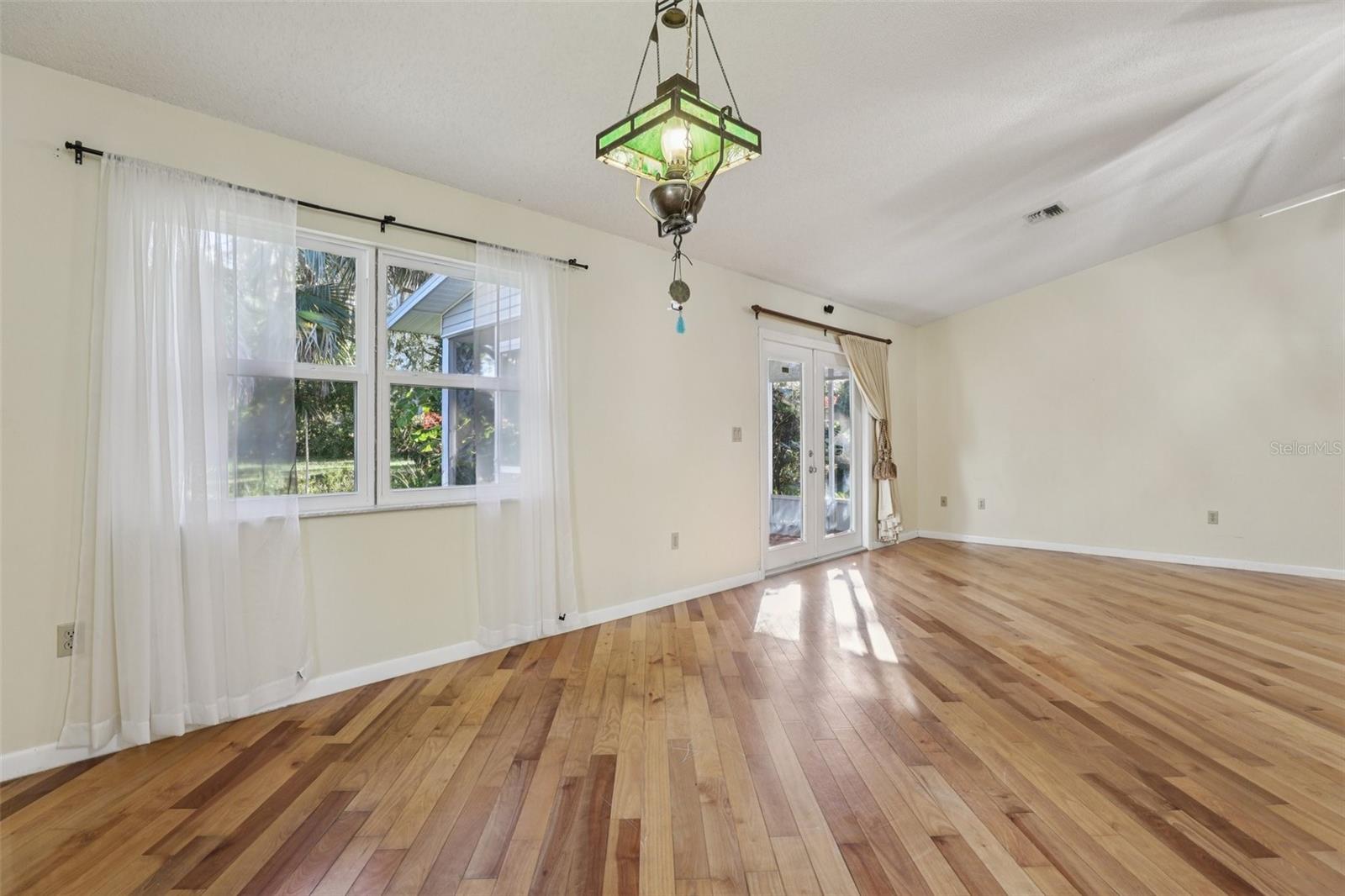 304 BRIGADOON CIR, LEESBURG, FL — photo 29