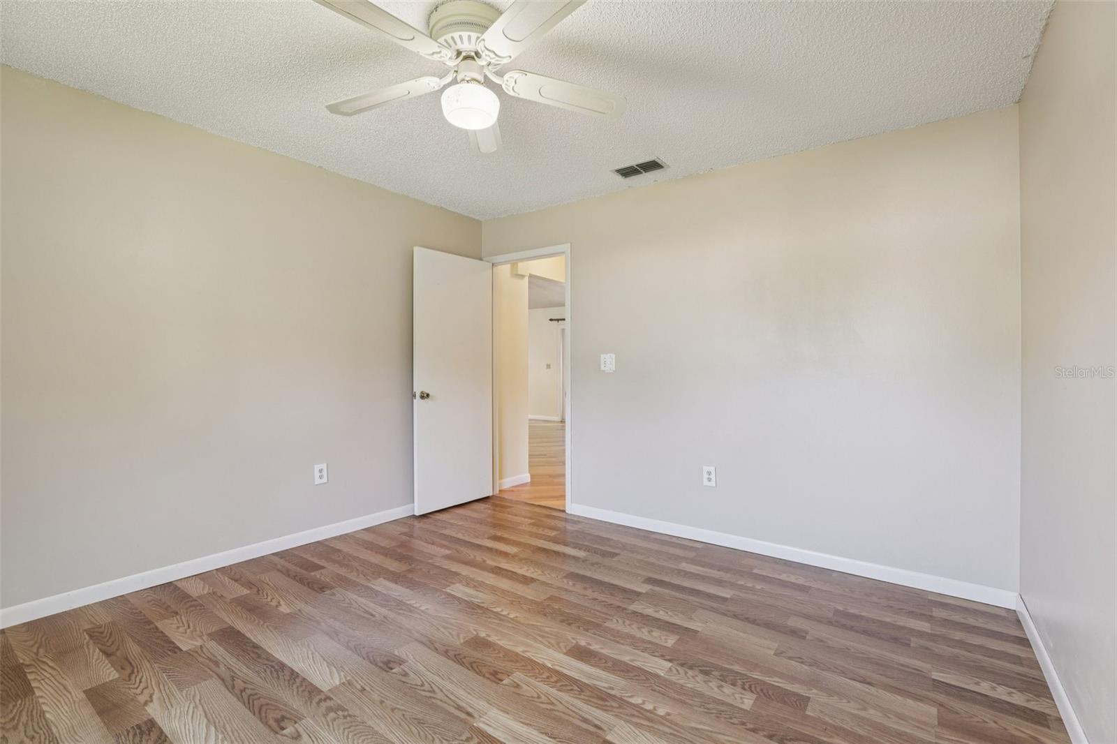 304 BRIGADOON CIR, LEESBURG, FL — photo 49