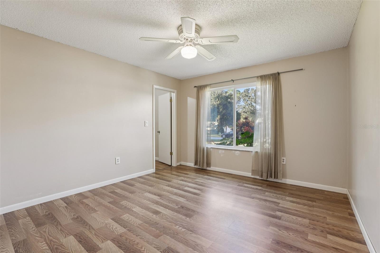 304 BRIGADOON CIR, LEESBURG, FL — photo 52