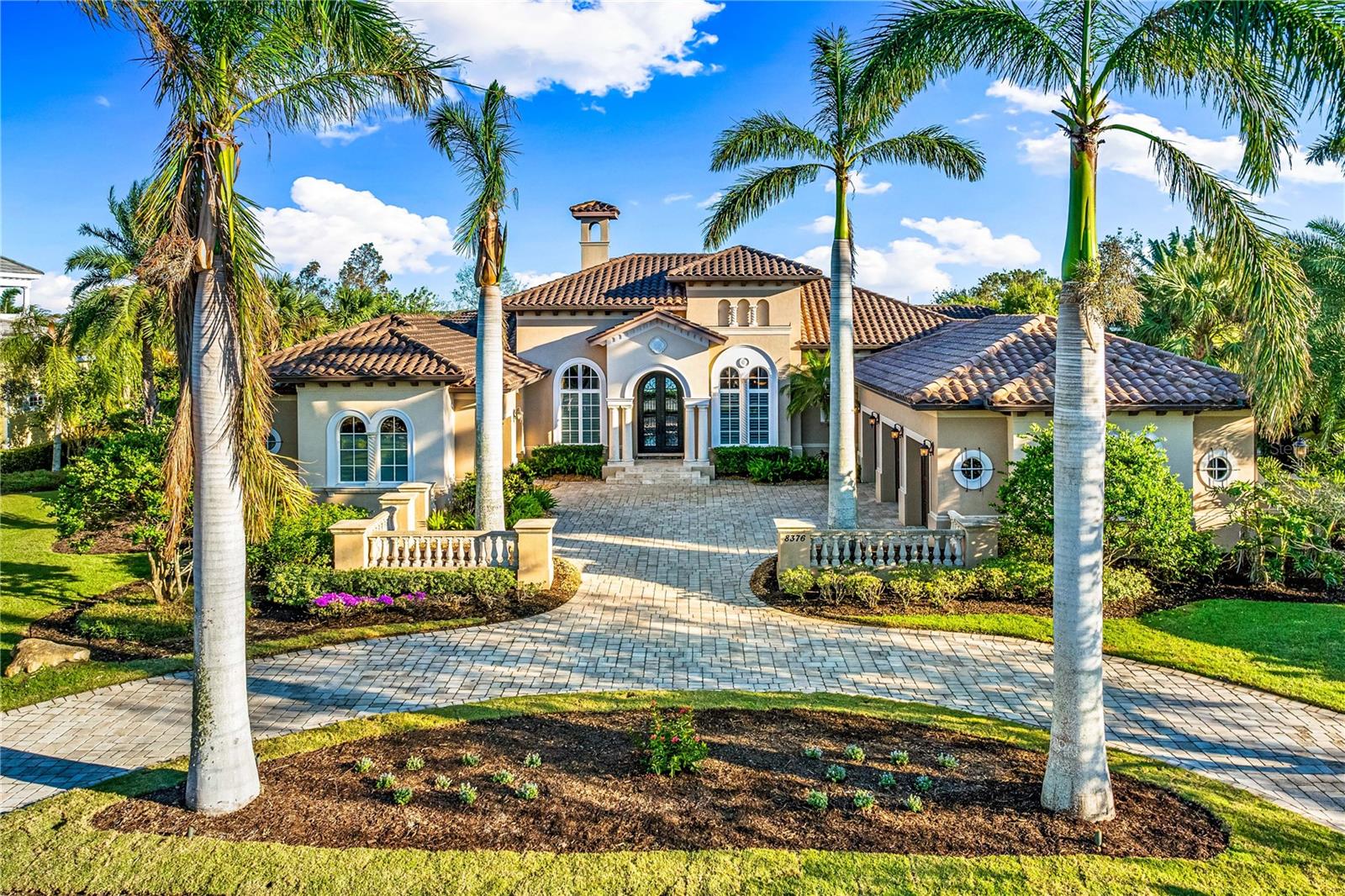8376 CATAMARAN CIR, LAKEWOOD RANCH, FL — photo 2