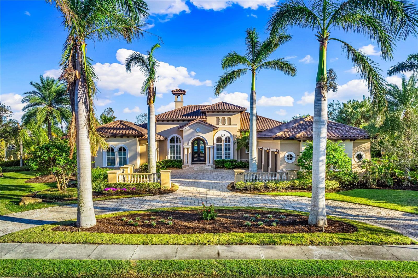8376 CATAMARAN CIR, LAKEWOOD RANCH, FL — photo 98