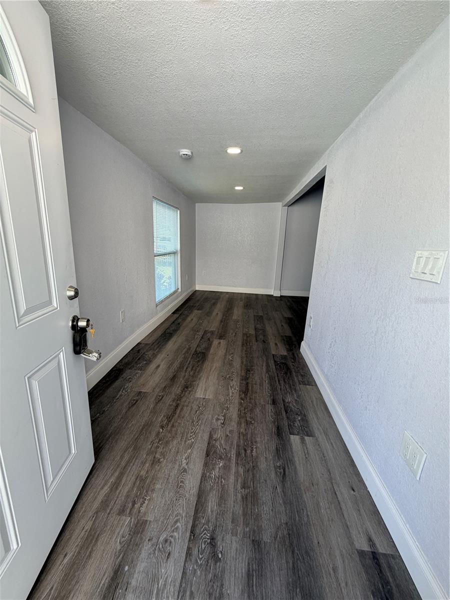 8508 N ROME AVE, TAMPA, FL — photo 6