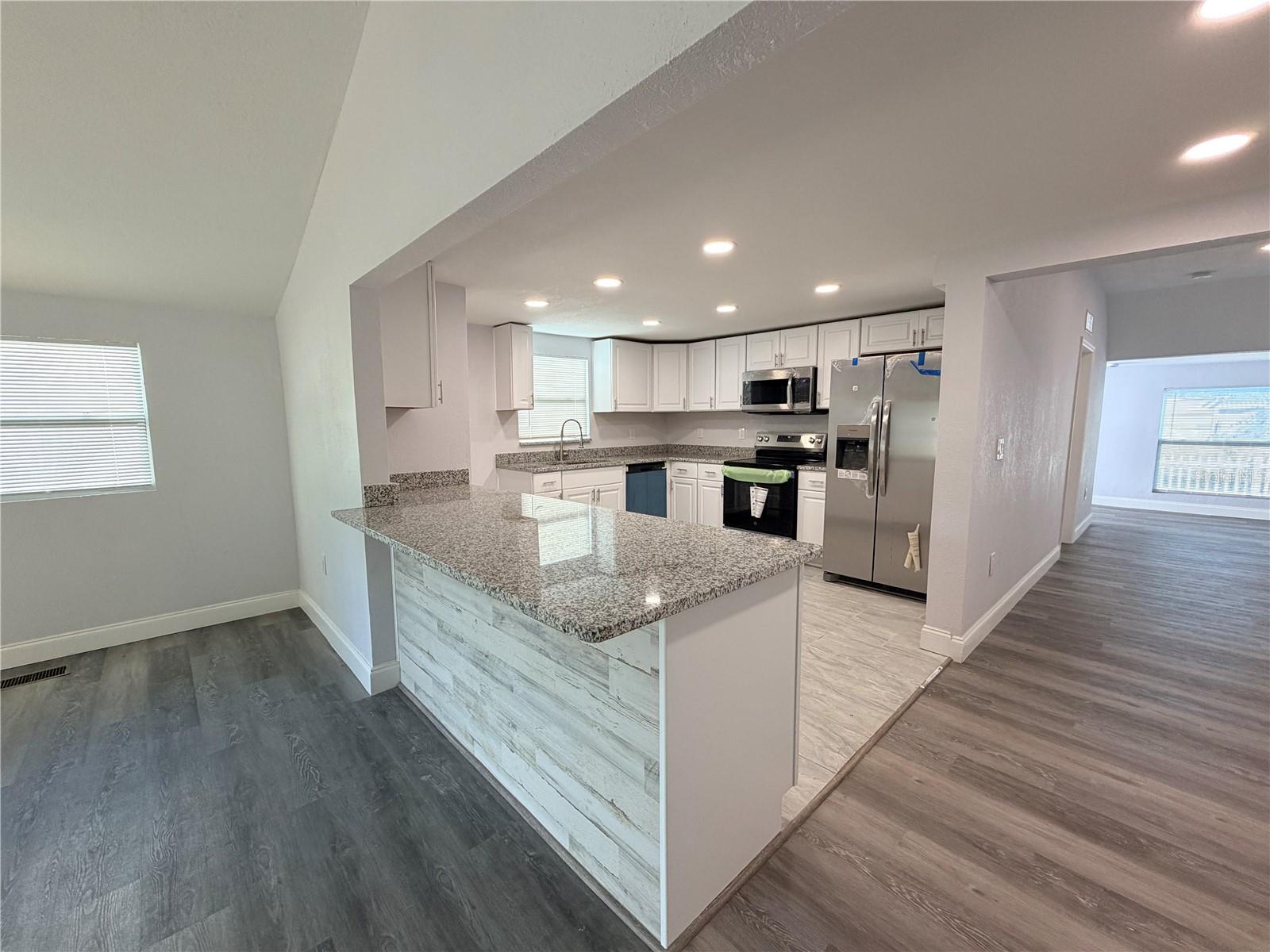 8508 N ROME AVE, TAMPA, FL — photo 11