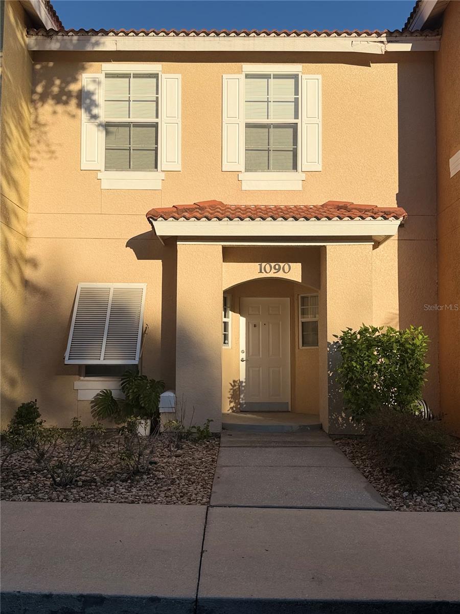 1090 PARK RIDGE CIR, KISSIMMEE, FL