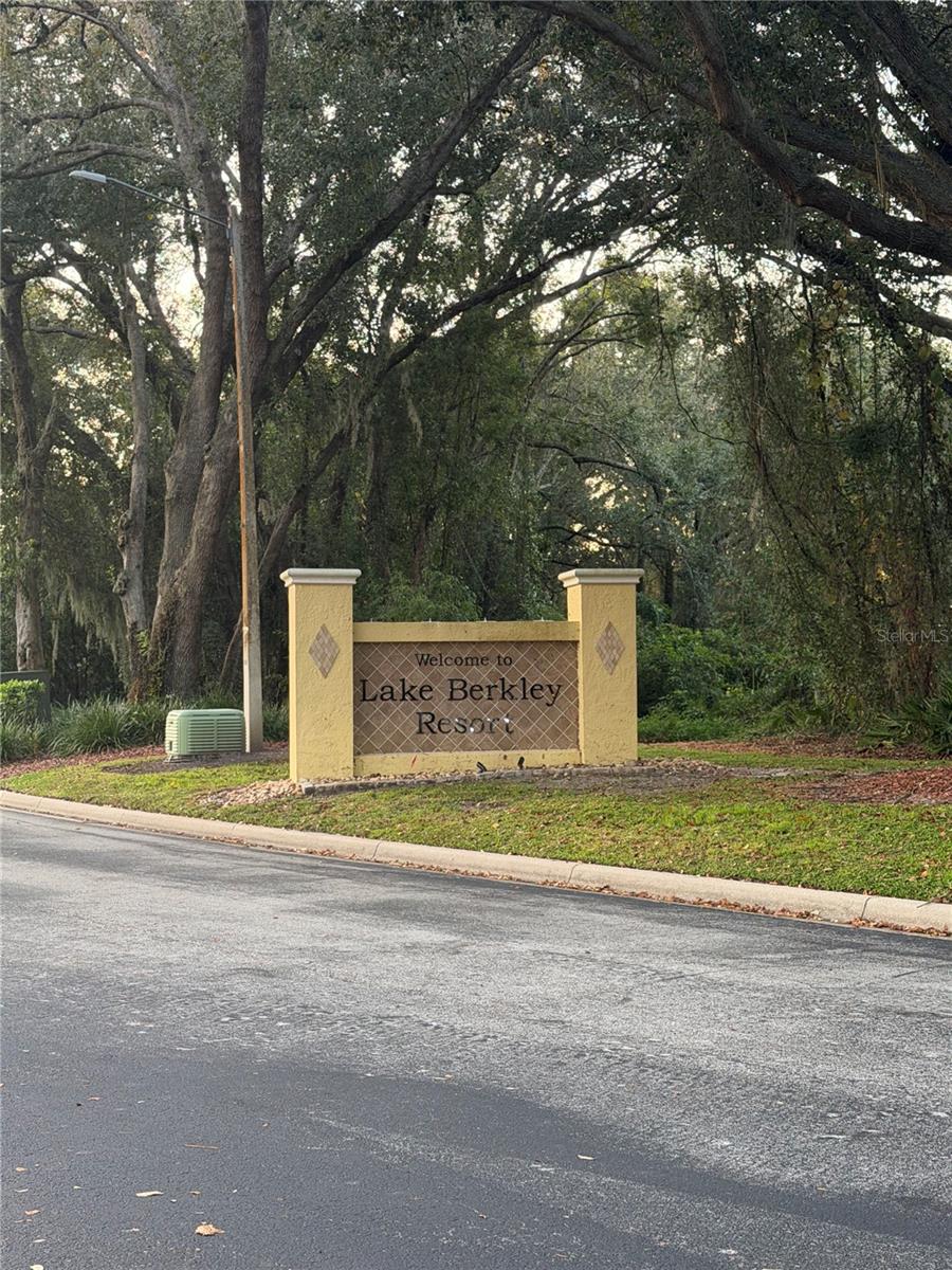 1090 PARK RIDGE CIR, KISSIMMEE, FL — photo 3