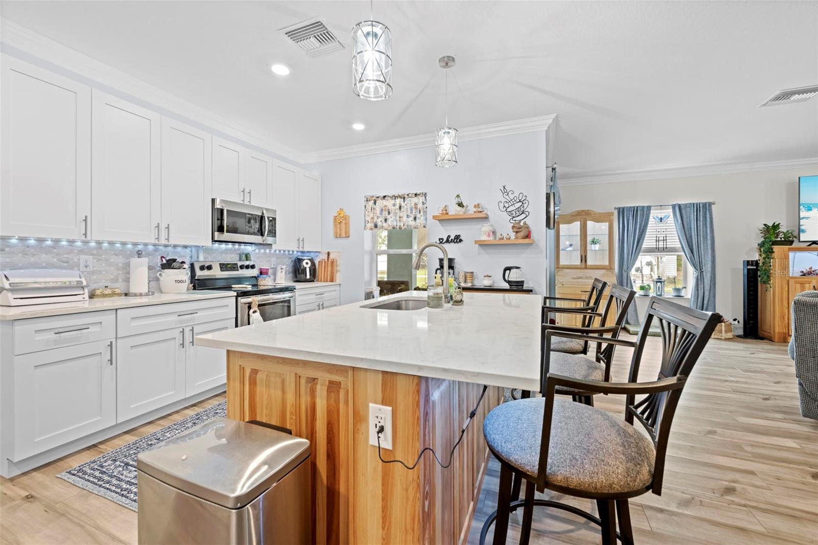 18062 MALIBAR RD, WEEKI WACHEE, FL — photo 23