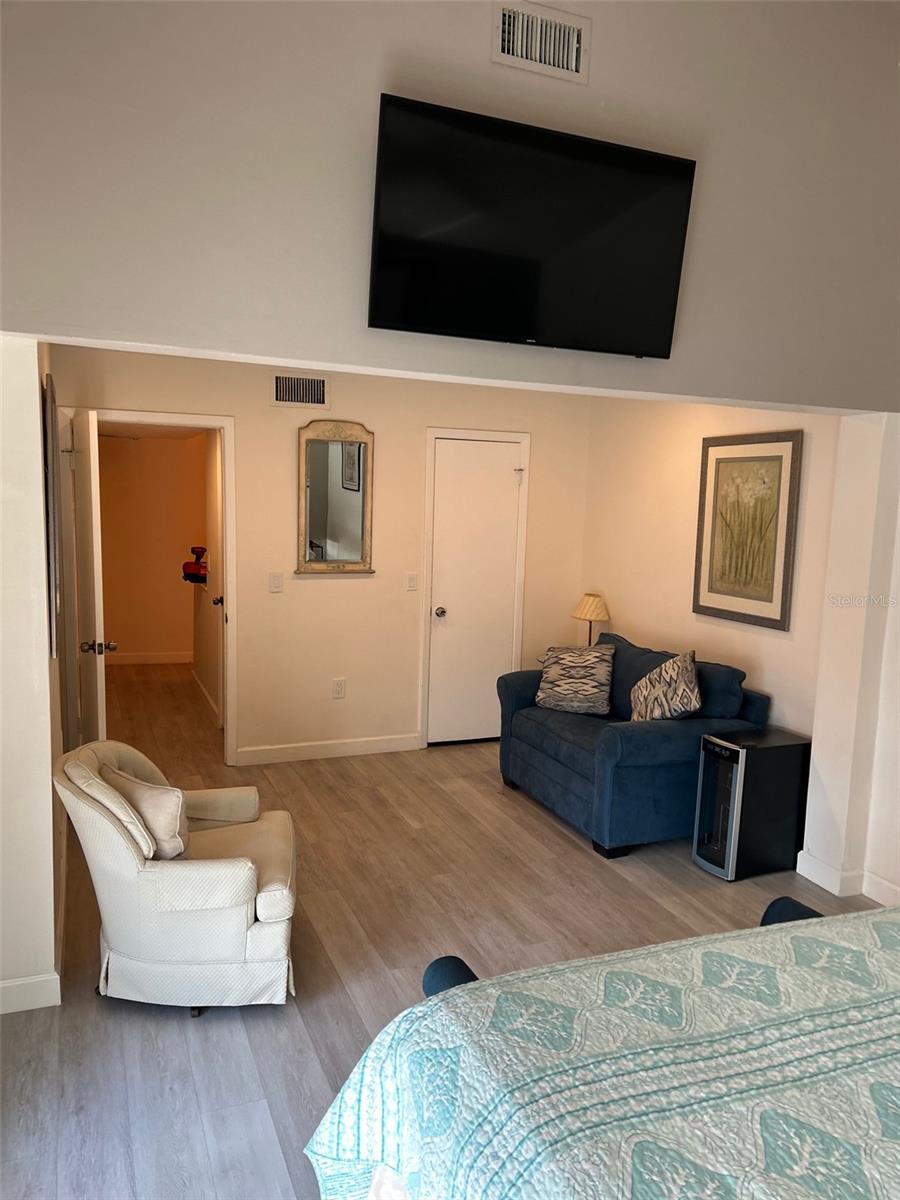 317 REX PL #G, MADEIRA BEACH, FL — photo 9