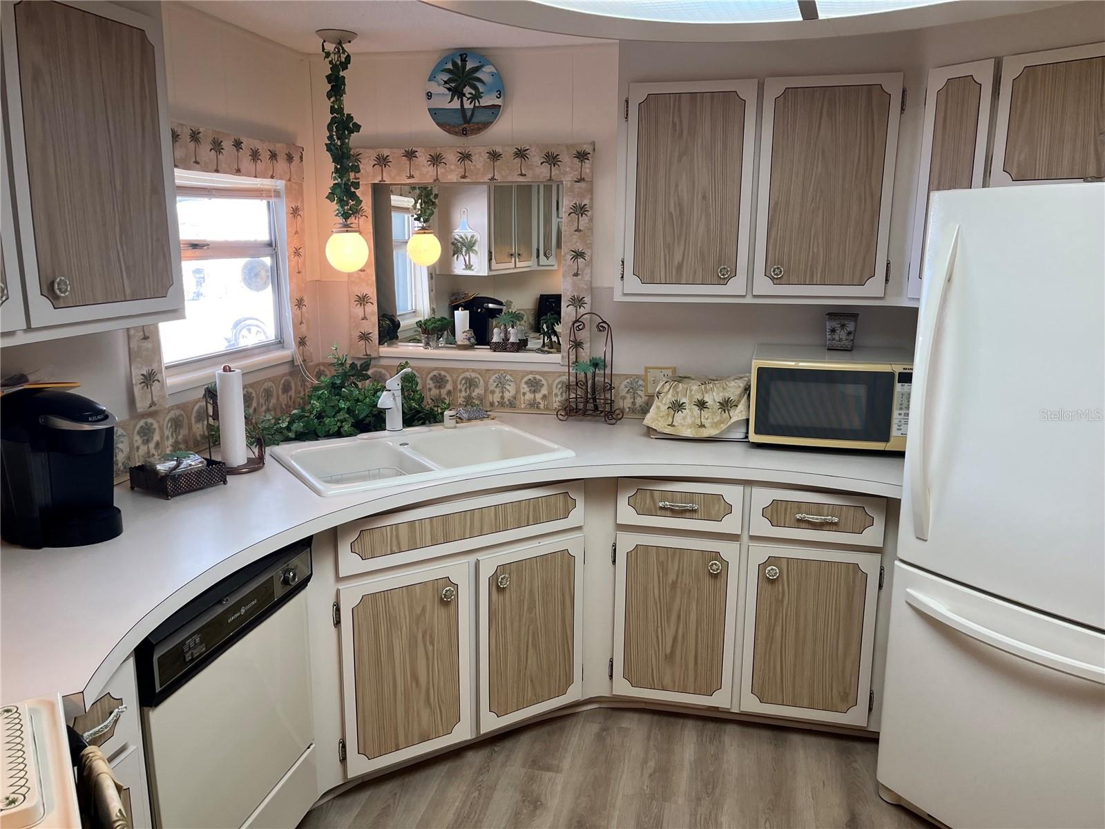 518 CERVINA DR N, VENICE, FL — photo 29