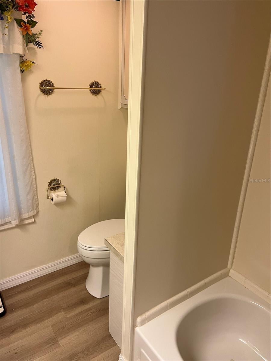 518 CERVINA DR N, VENICE, FL — photo 37