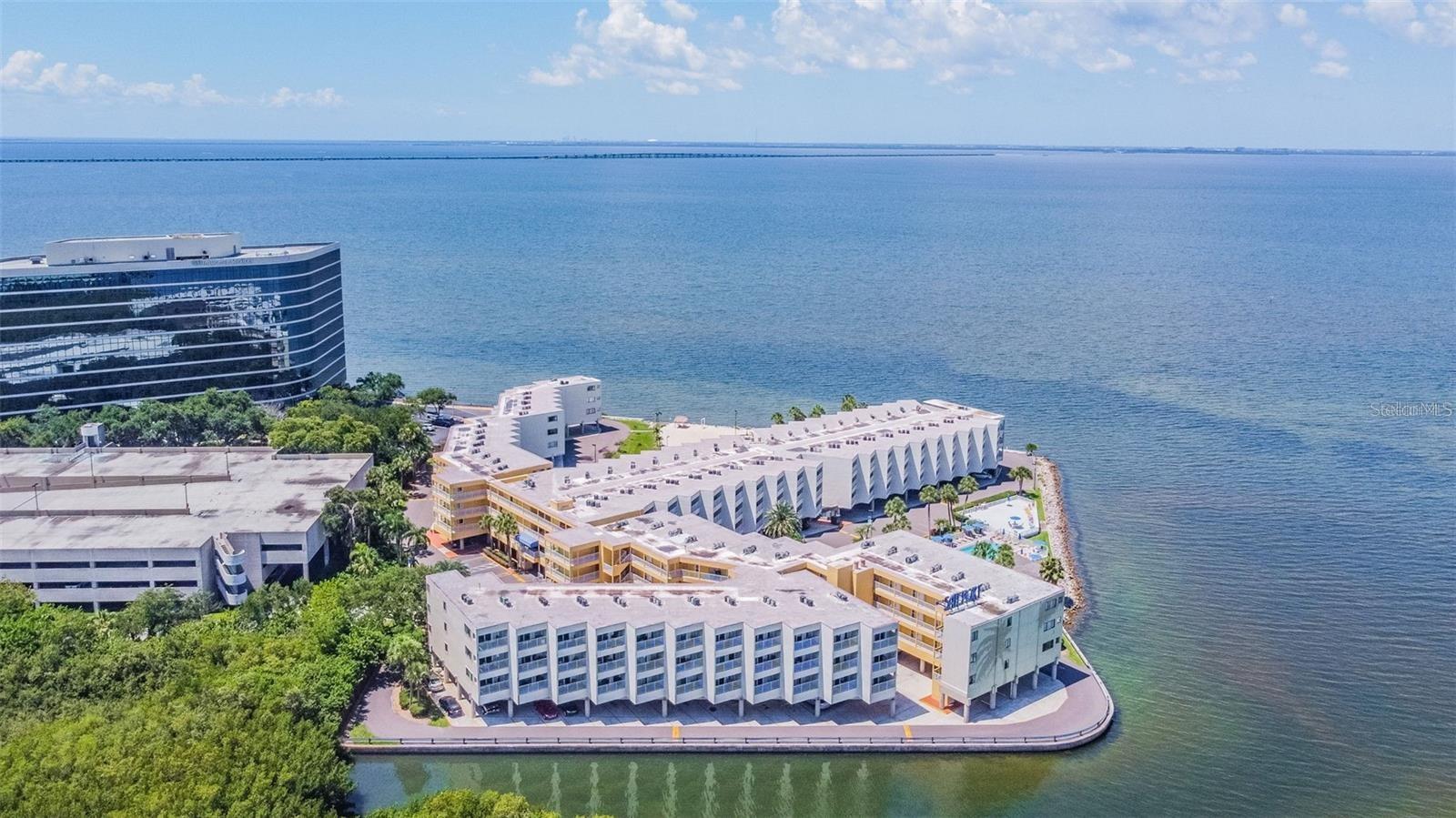 2506 N ROCKY POINT DR #305, TAMPA, FL — photo 3