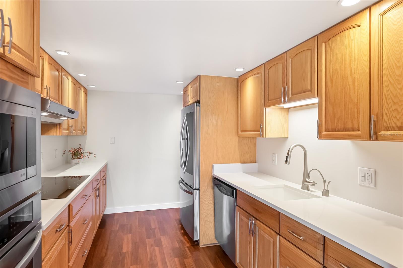 435 S GULFSTREAM AVE #1004, SARASOTA, FL — photo 11