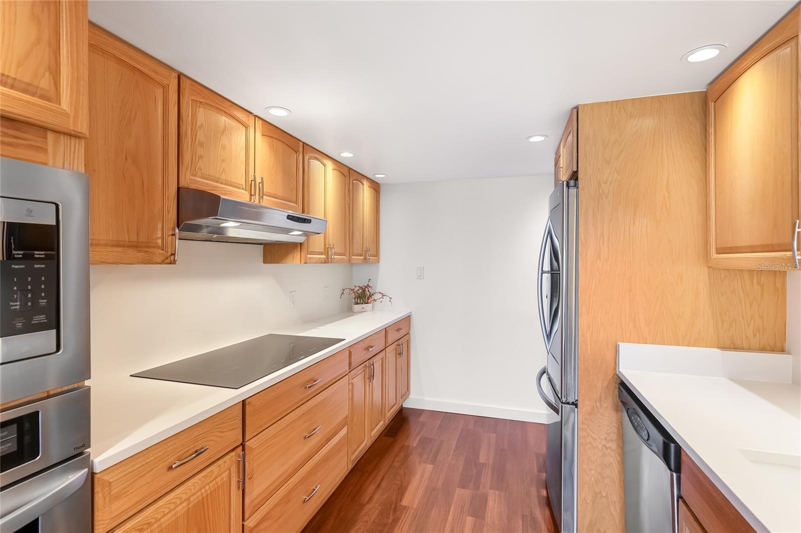 435 S GULFSTREAM AVE #1004, SARASOTA, FL — photo 12