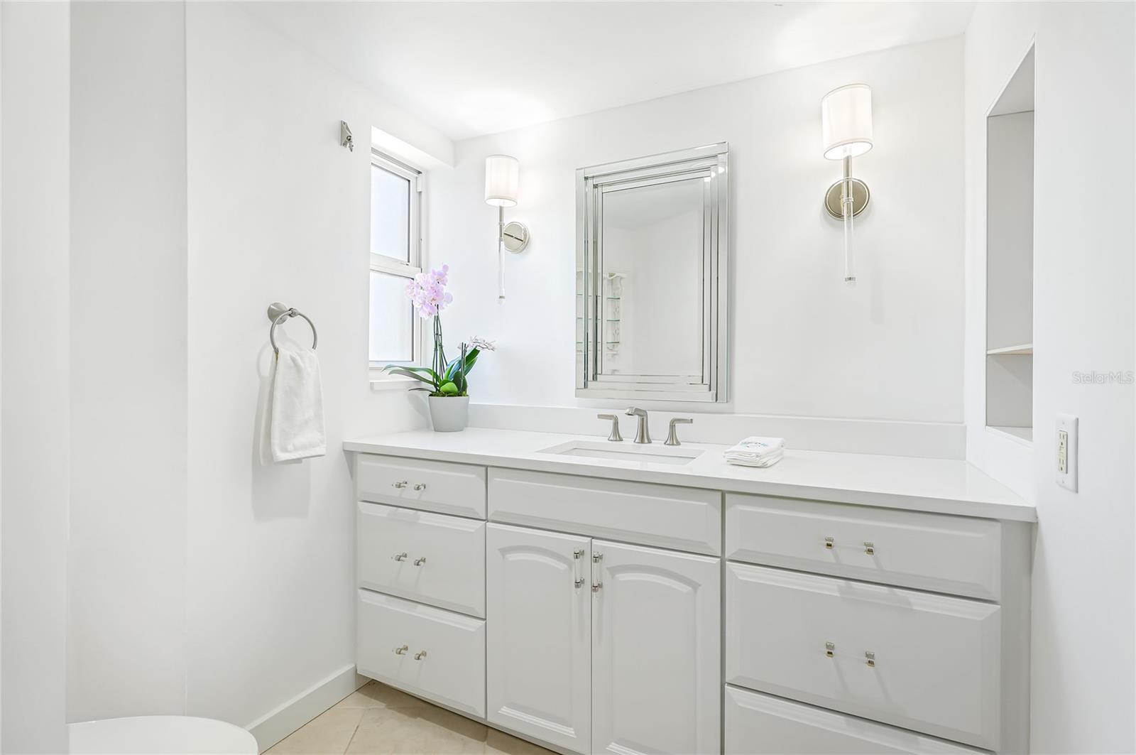 435 S GULFSTREAM AVE #1004, SARASOTA, FL — photo 24