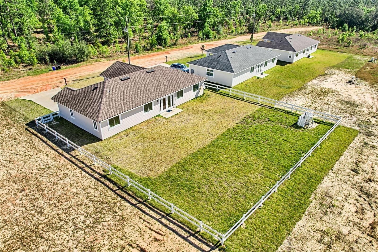 135 HARTFORD ST, HAWTHORNE, FL — photo 2