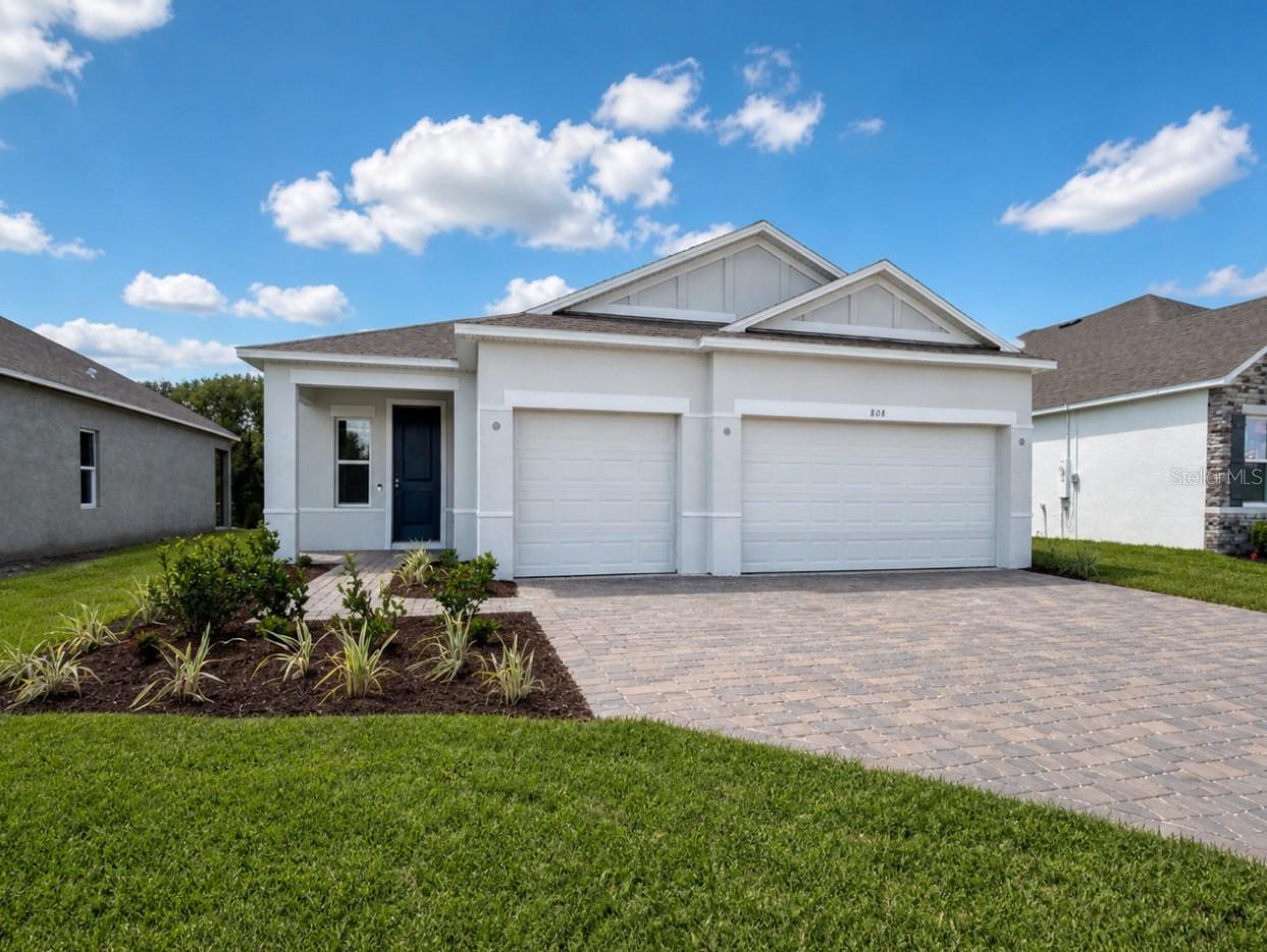 808 SUNSHOWER DR, LADY LAKE, FL