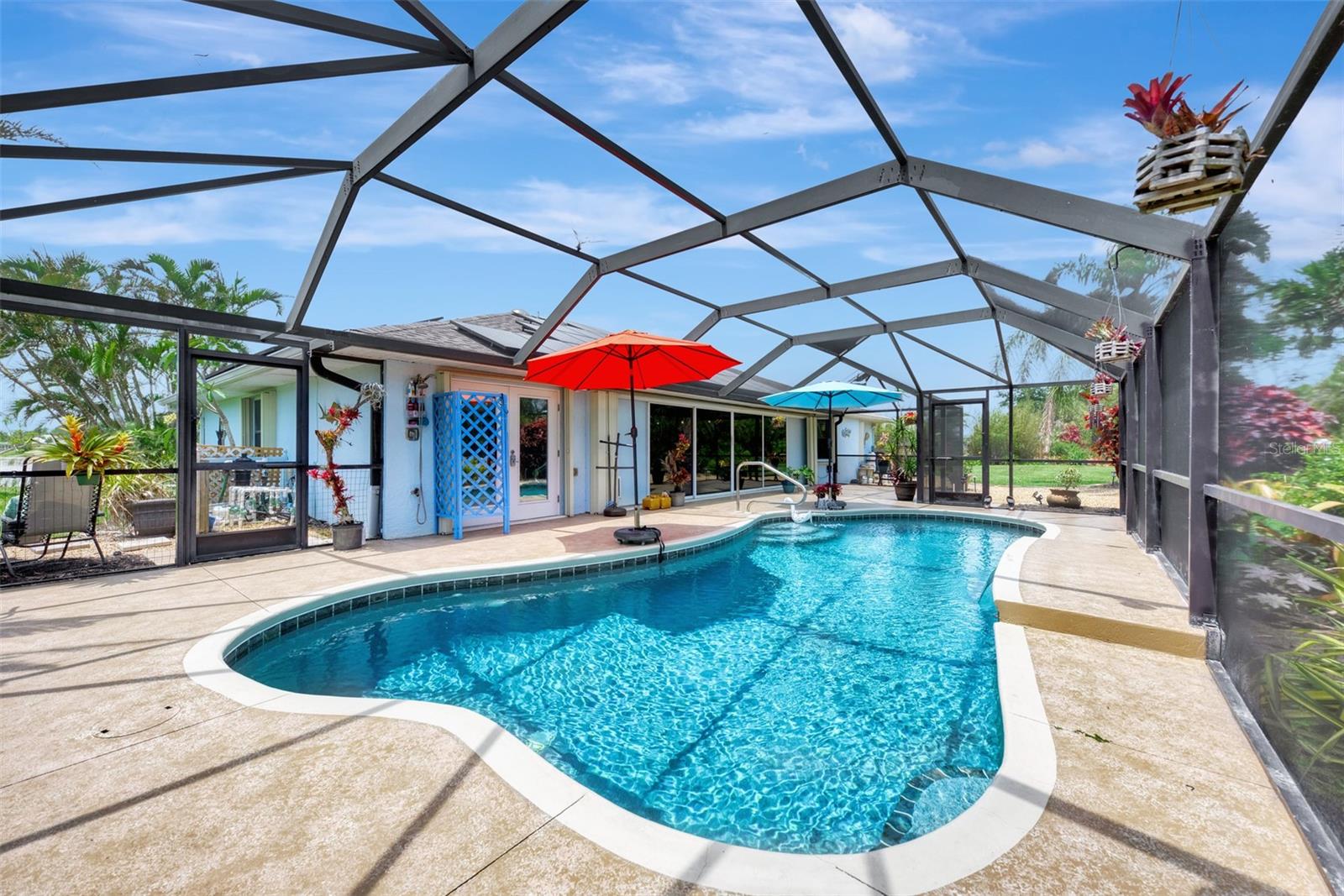 8170 CASA DE MEADOWS DR, ENGLEWOOD, FL — photo 6