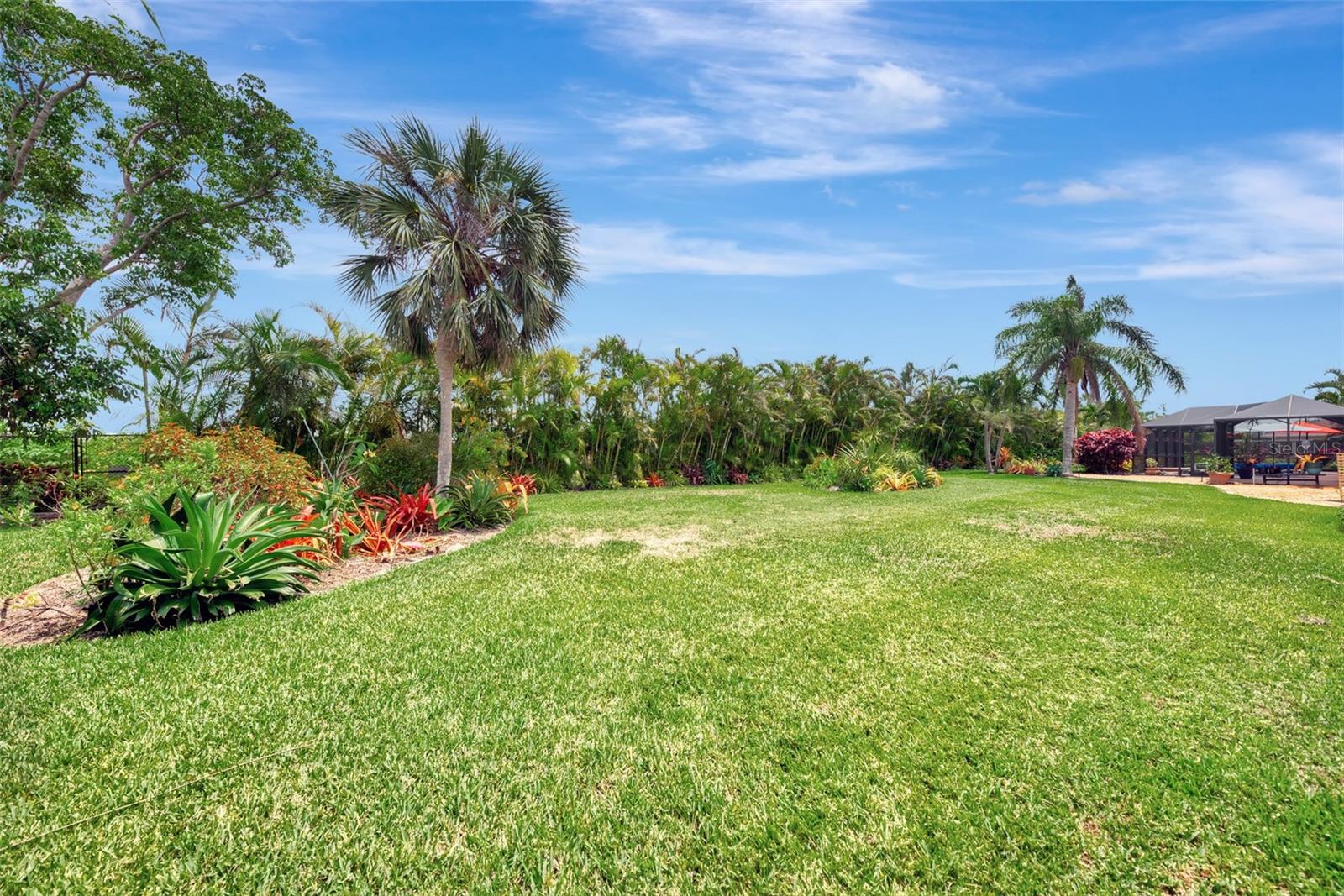 8170 CASA DE MEADOWS DR, ENGLEWOOD, FL — photo 8