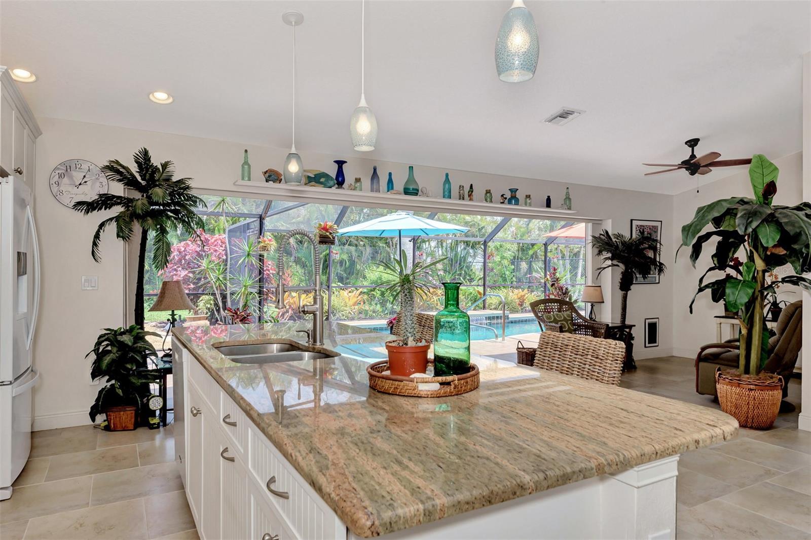 8170 CASA DE MEADOWS DR, ENGLEWOOD, FL — photo 20
