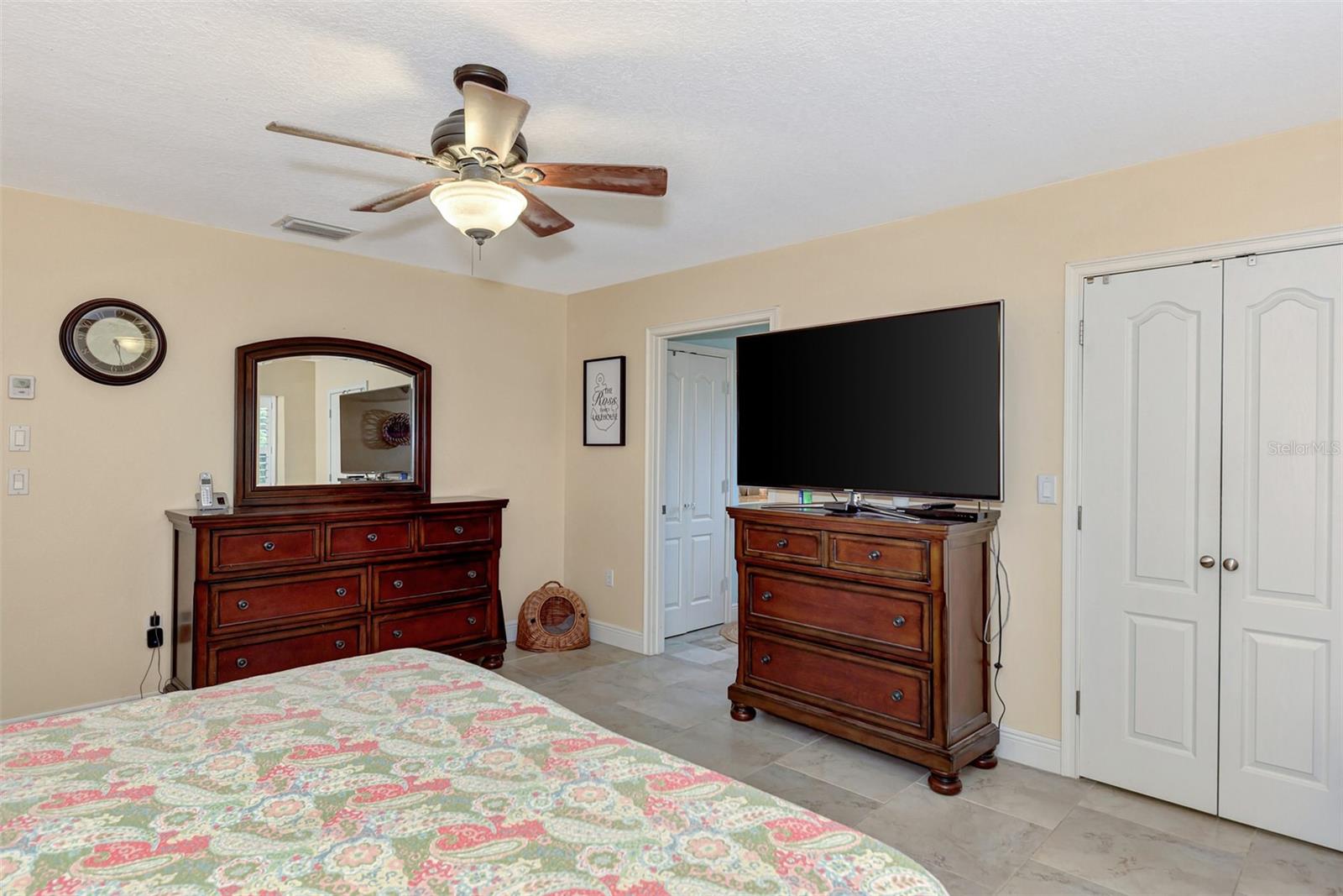 8170 CASA DE MEADOWS DR, ENGLEWOOD, FL — photo 32