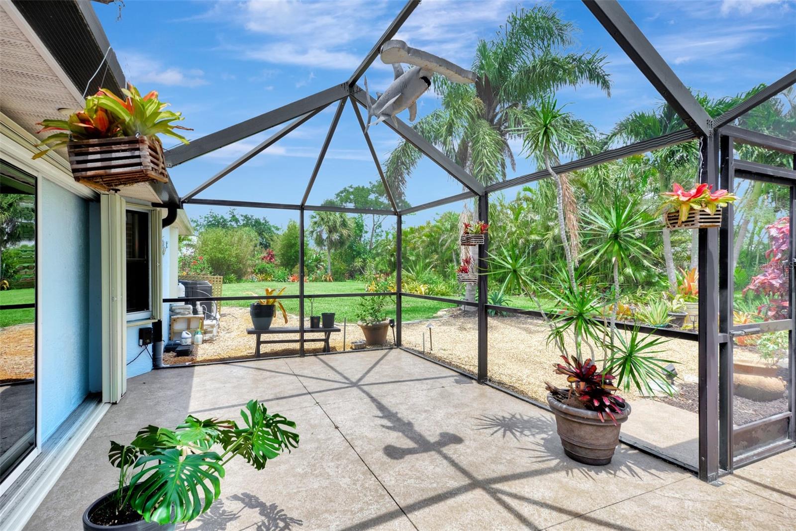 8170 CASA DE MEADOWS DR, ENGLEWOOD, FL — photo 38