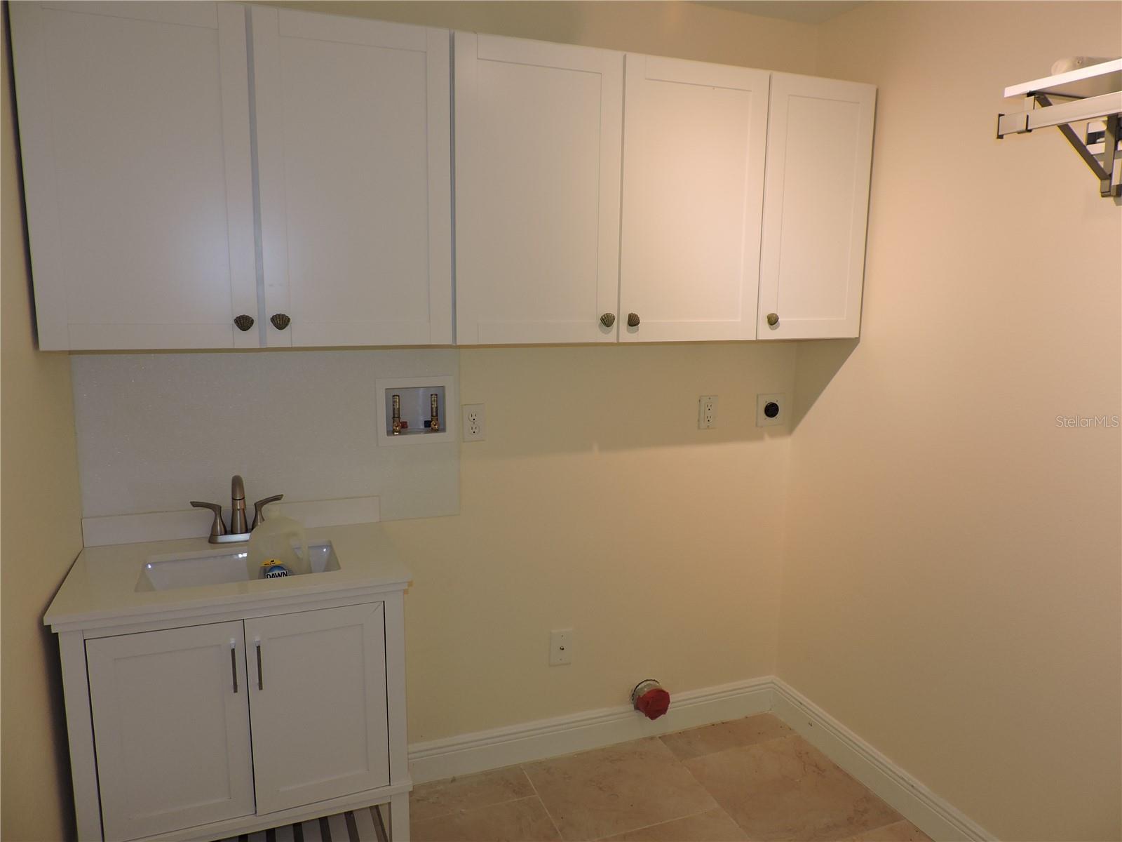 8170 CASA DE MEADOWS DR, ENGLEWOOD, FL — photo 49