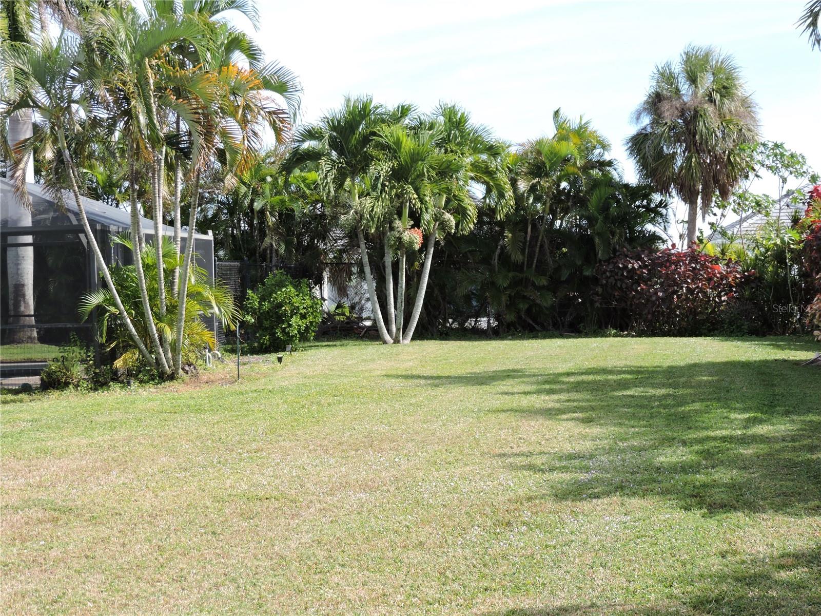 8170 CASA DE MEADOWS DR, ENGLEWOOD, FL — photo 51