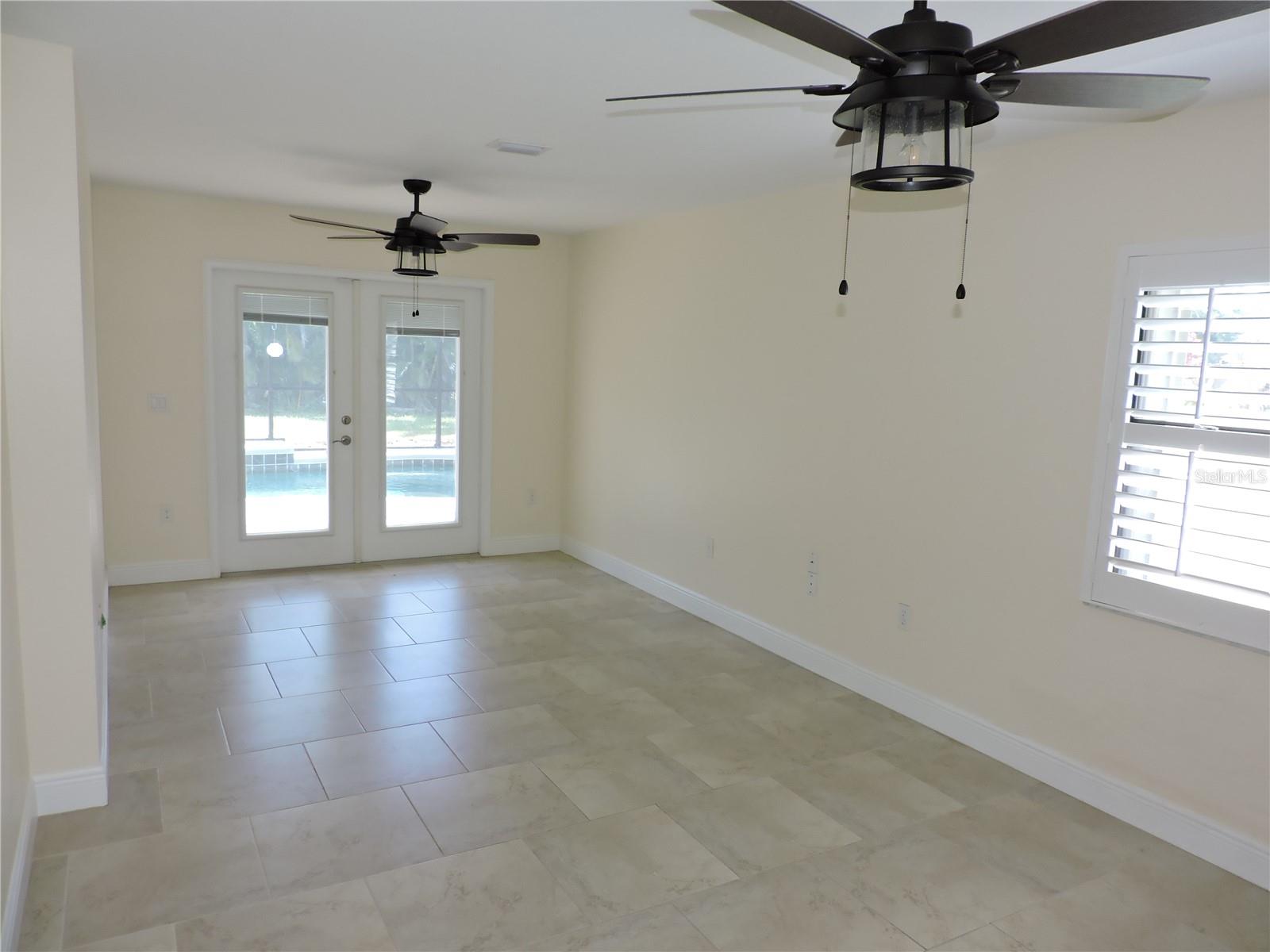 8170 CASA DE MEADOWS DR, ENGLEWOOD, FL — photo 57
