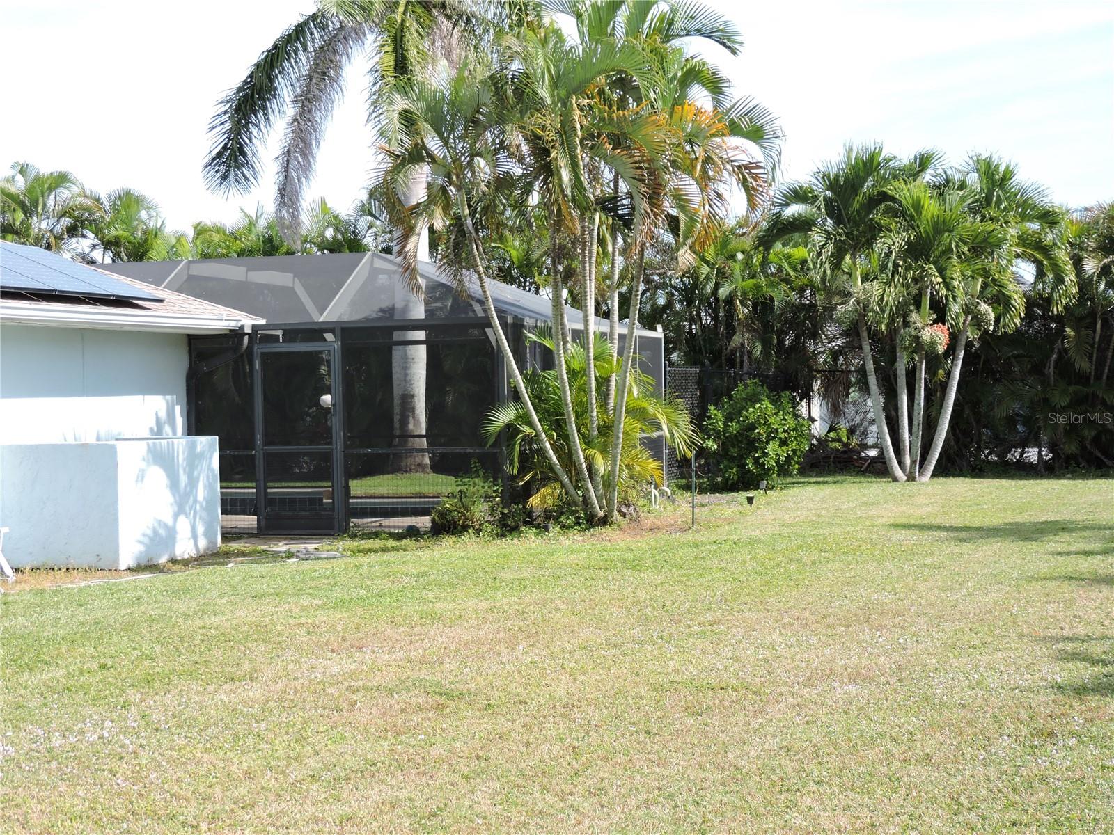 8170 CASA DE MEADOWS DR, ENGLEWOOD, FL — photo 65