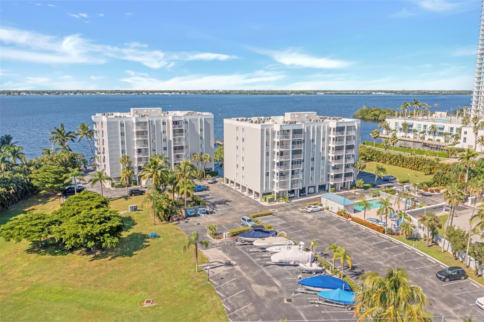 2875 PALM BEACH BLVD #205, FORT MYERS, FL — photo 2