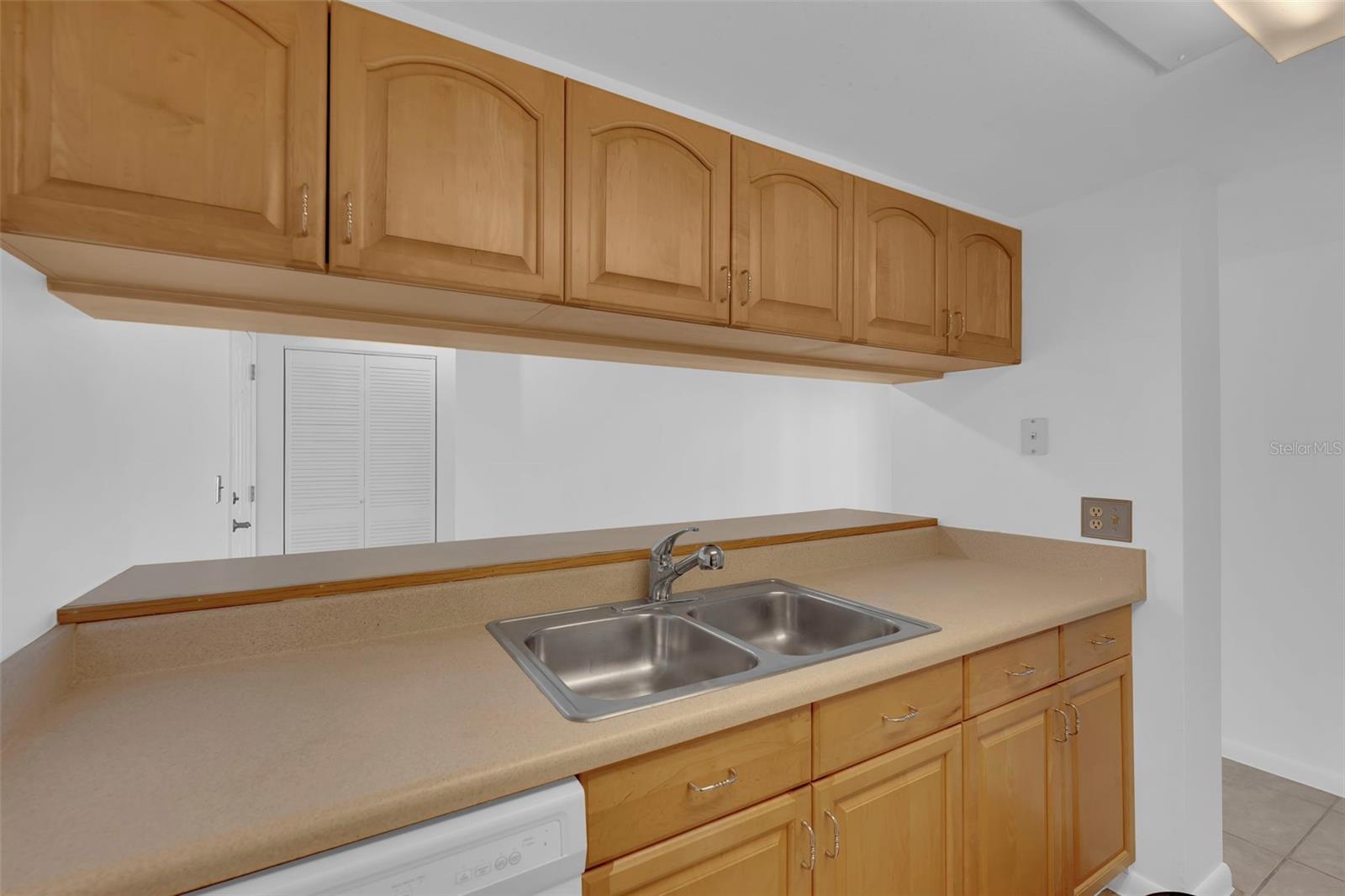 2875 PALM BEACH BLVD #205, FORT MYERS, FL — photo 11