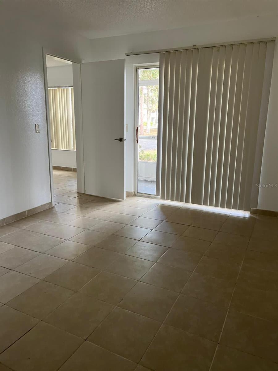 8236 FAIRWAYS CIR #D102, OCALA, FL — photo 10
