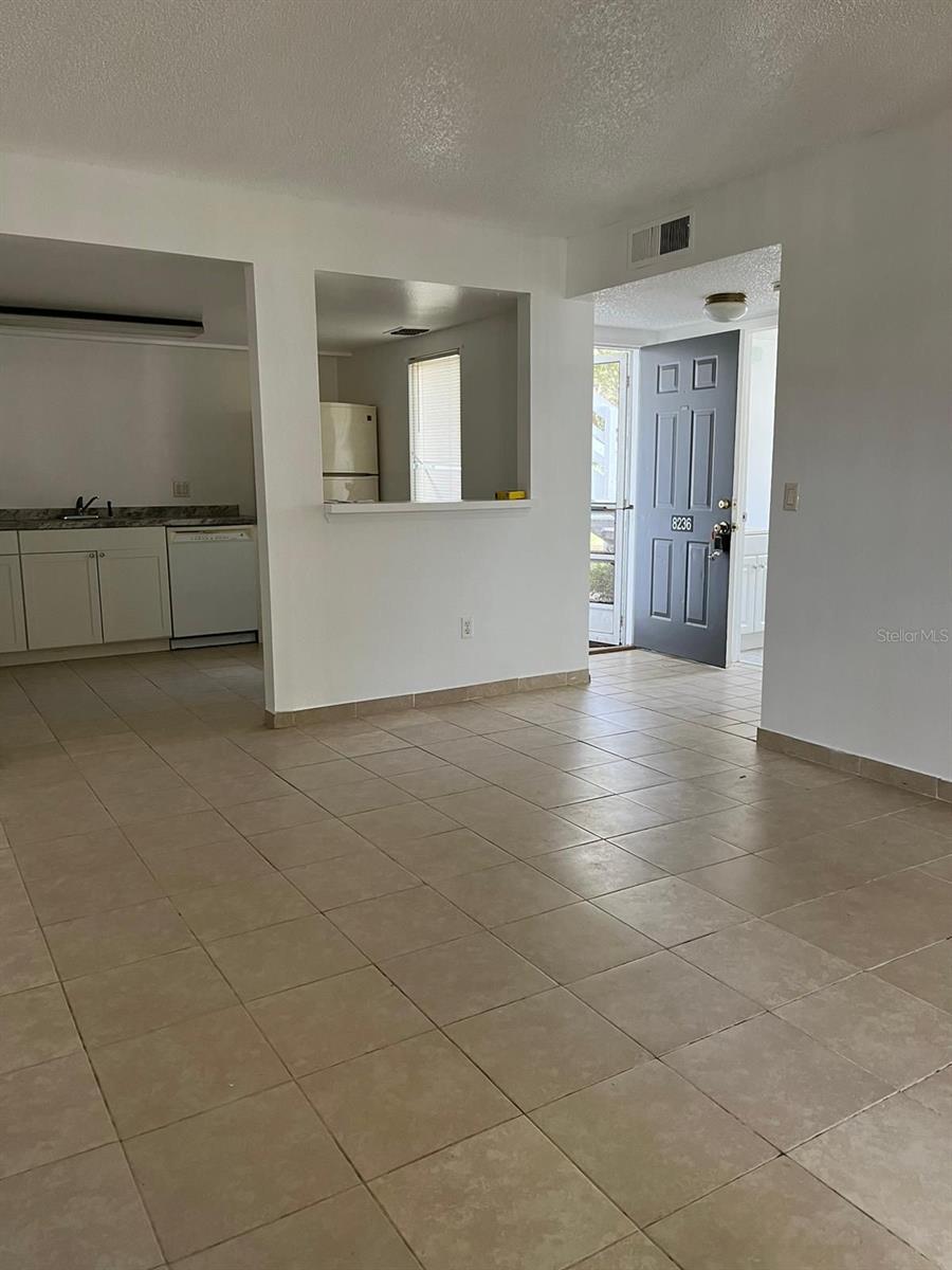 8236 FAIRWAYS CIR #D102, OCALA, FL — photo 22