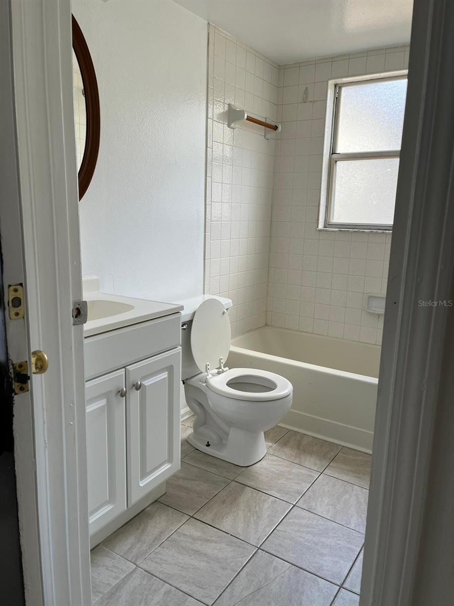 8236 FAIRWAYS CIR #D102, OCALA, FL — photo 24