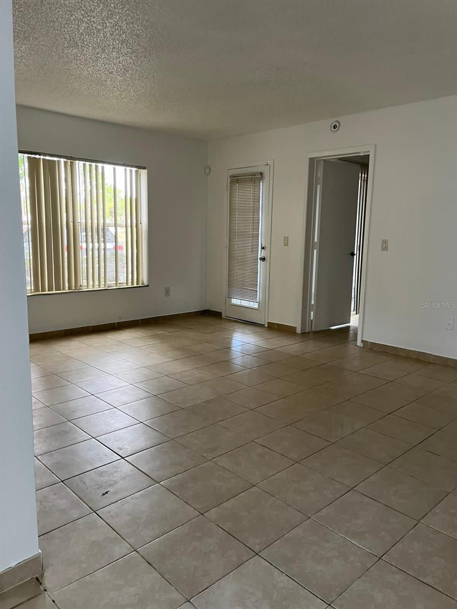 8236 FAIRWAYS CIR #D102, OCALA, FL — photo 25