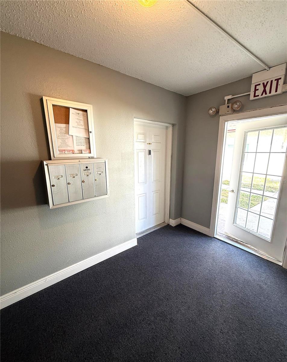 9002 TUDOR DR #K201, TAMPA, FL — photo 17