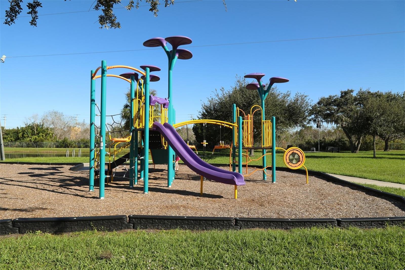 14281 PALM TER, PORT CHARLOTTE, FL — photo 32