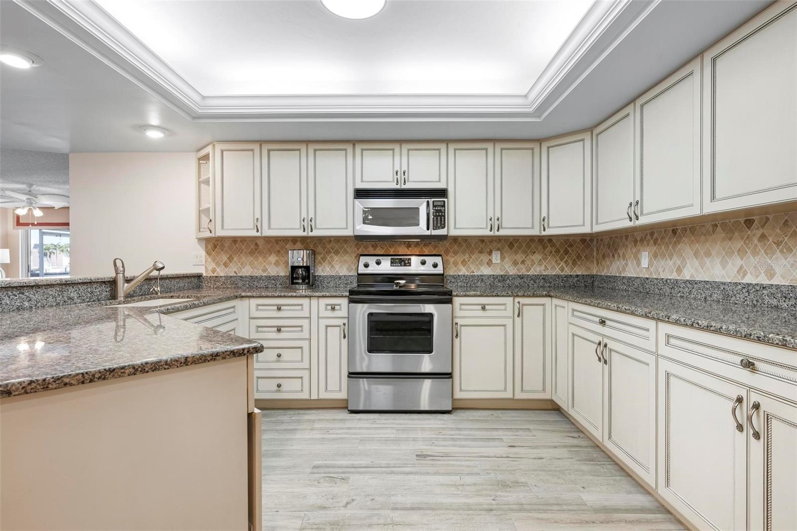 4206 SE 20TH PL #101, CAPE CORAL, FL — photo 8