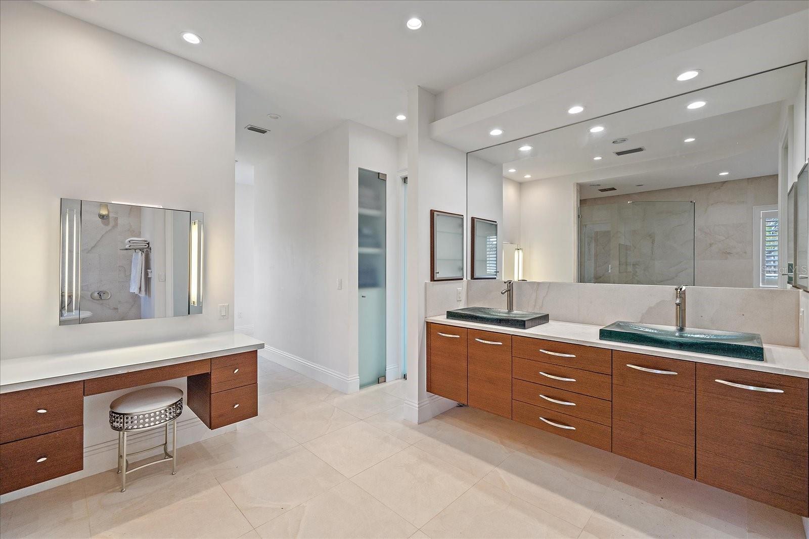 4136 ROBERTS POINT CIR, SARASOTA, FL — photo 51